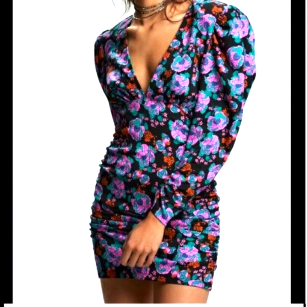 Flattering Zara dress with puff sleevs